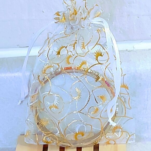 BRASS AND NATURAL MULTI COLOR STONE SEED BEAD BOHO BRACELET 6.5 INCHES AROUND - Picture 6 of 6